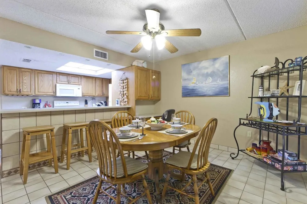 Villa Del Sol Condominium 205