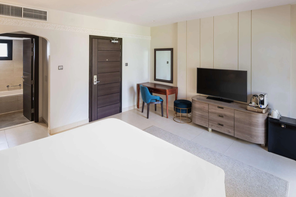 Radisson Blu Hotel & Resort, Al Ain