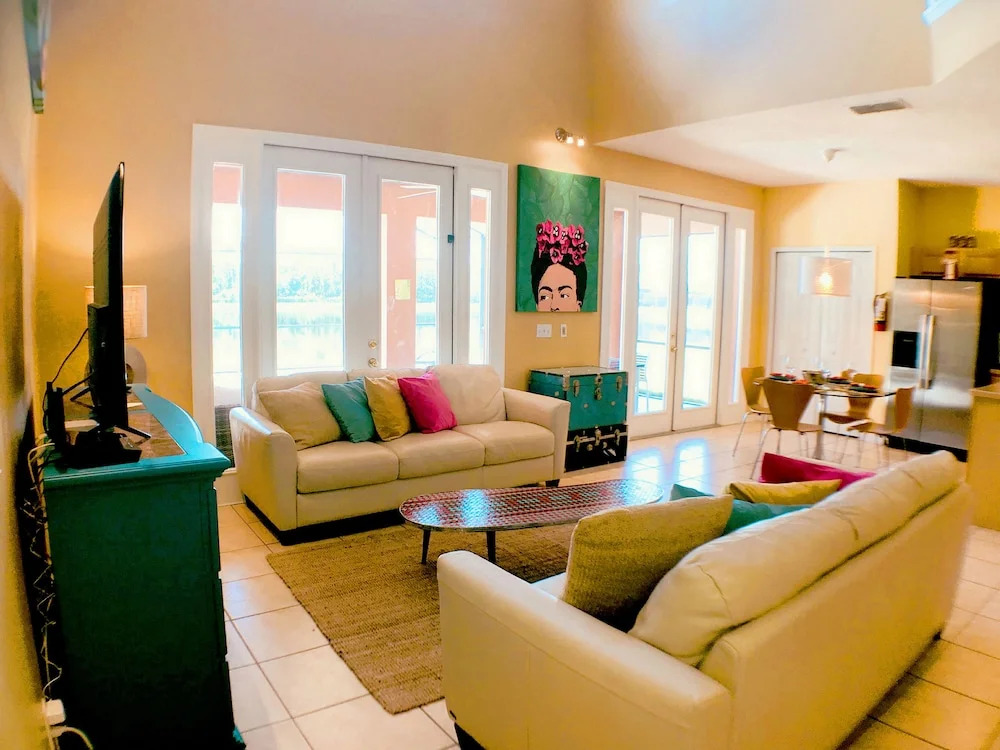 Aquamarine Hideaway