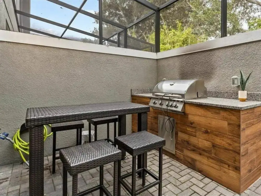 Beautiful Vacation Home With Splash Pool 35