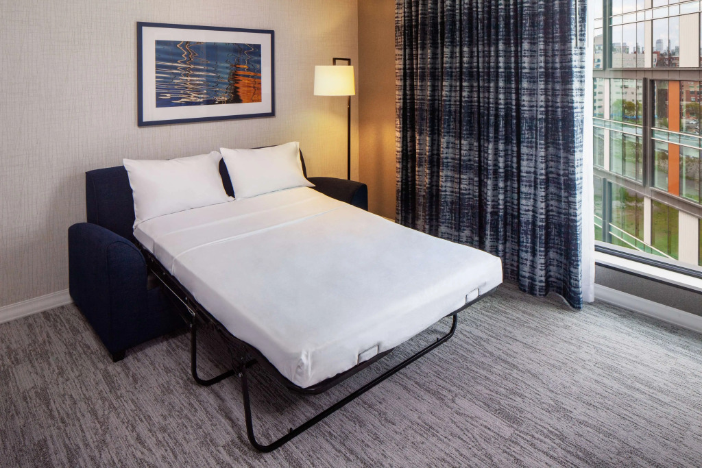 Hampton by Hilton at the Boston Seaport District