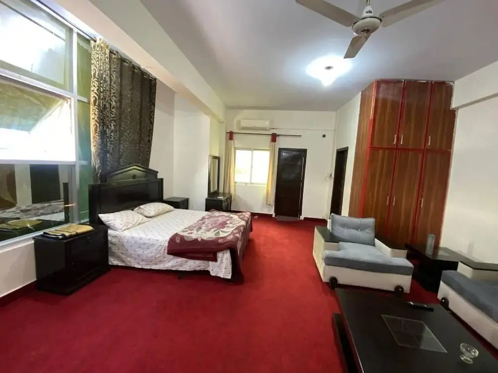 Lal Lodges Suite Apartment