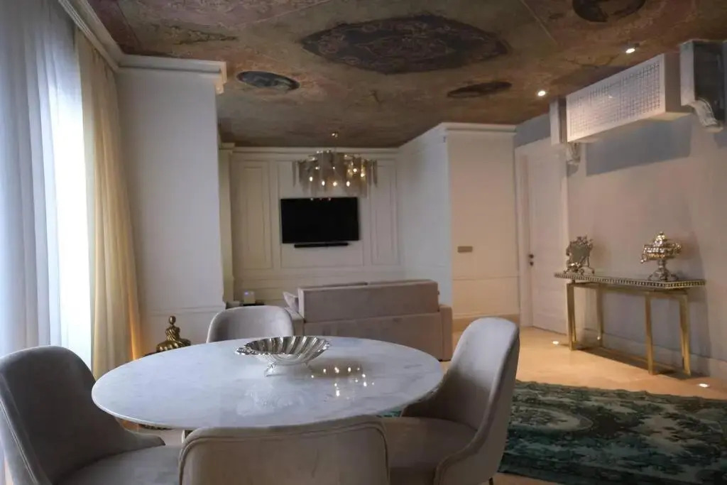 AB Residences -Cihangir Luxury Antique Apartment