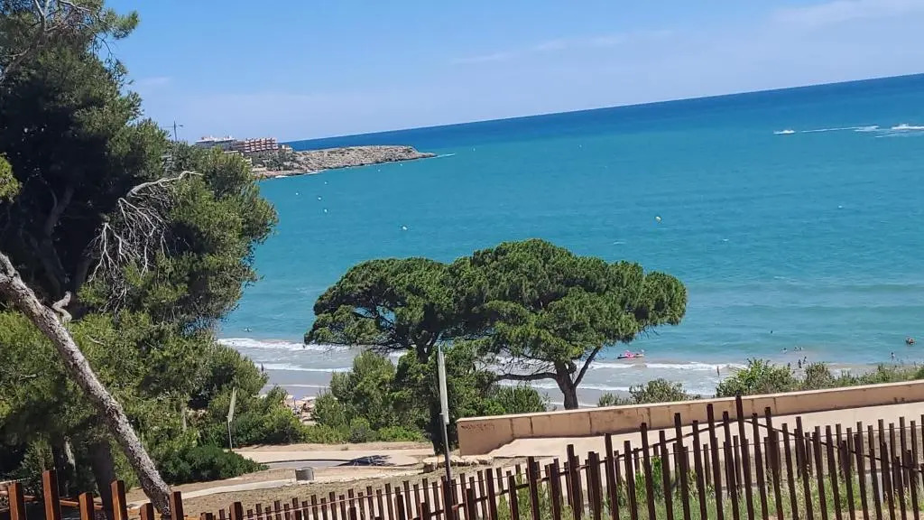 NUEVOS 2026 ESTRENA PRECIOSO APARTHOTEL INTER2, NEW APARTMENTS lN SALOU! self check in! PARKING! PORT AVENTURA