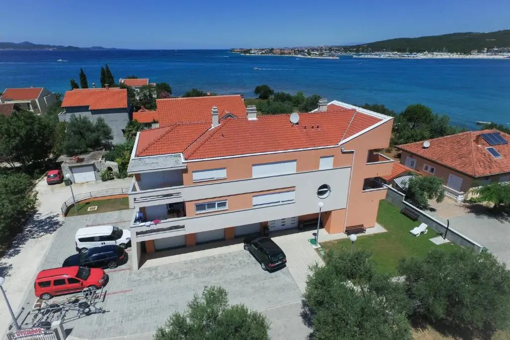 Apartments Nika Sukošan