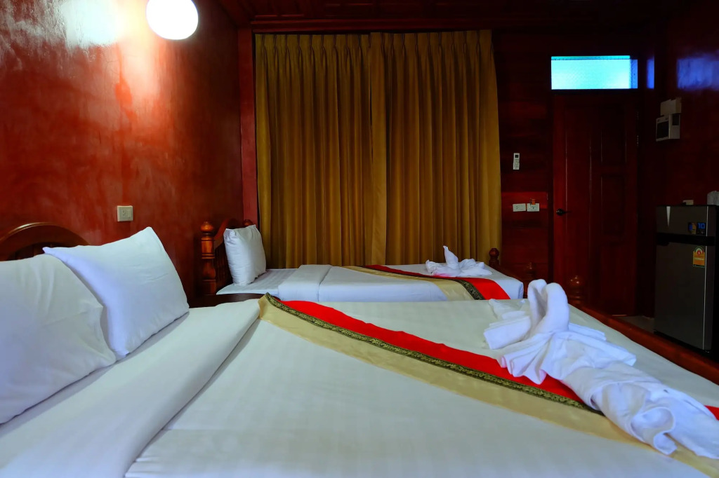 Rom Sak Resort