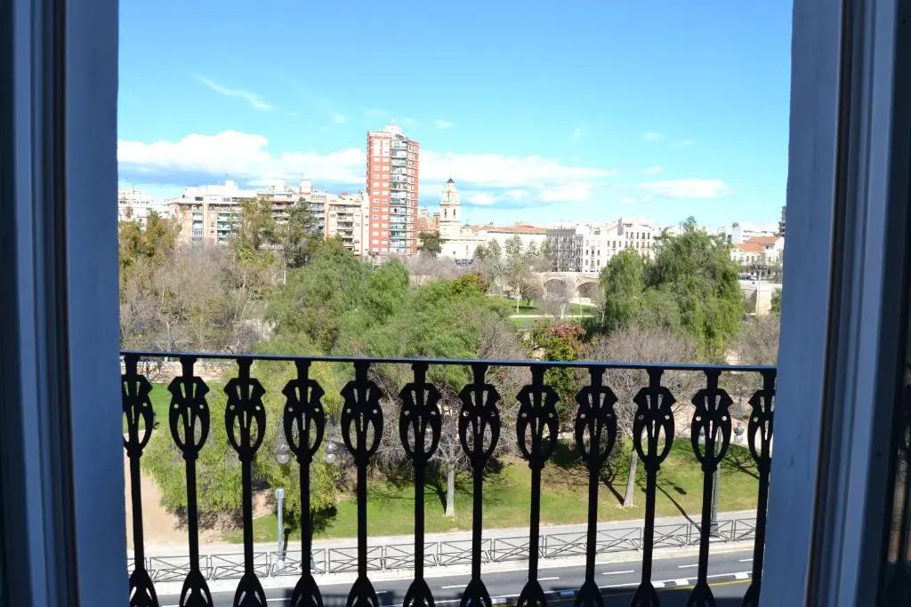 Blanq Carmen Hotel