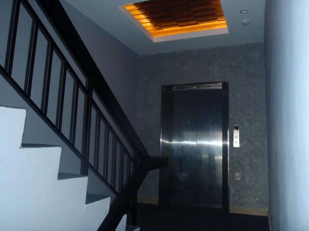 9 Square Hotel - Subang