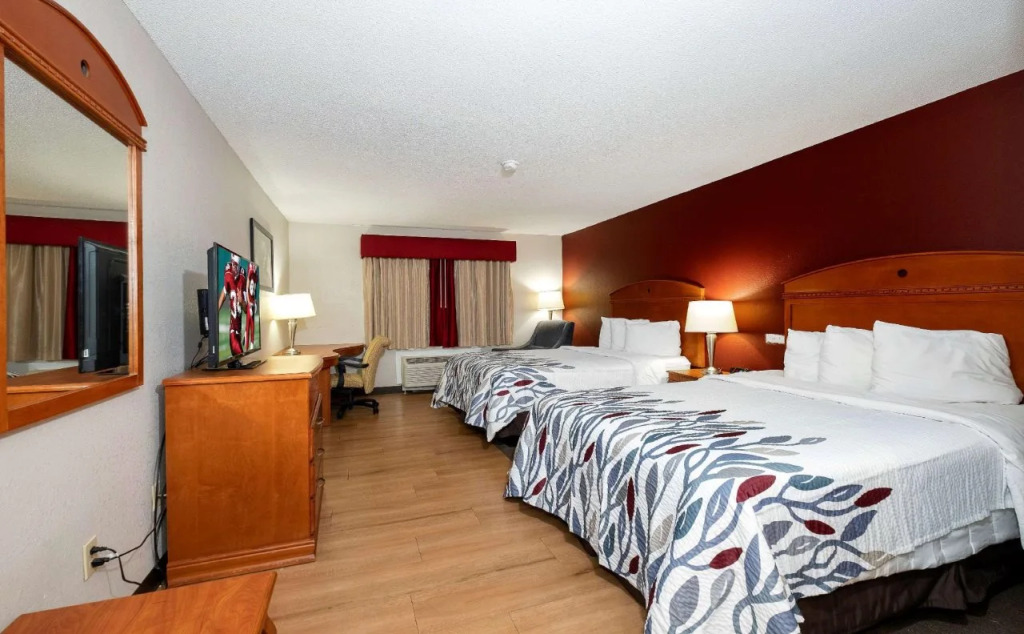 Fulton Hotel - Oswego Riverfront