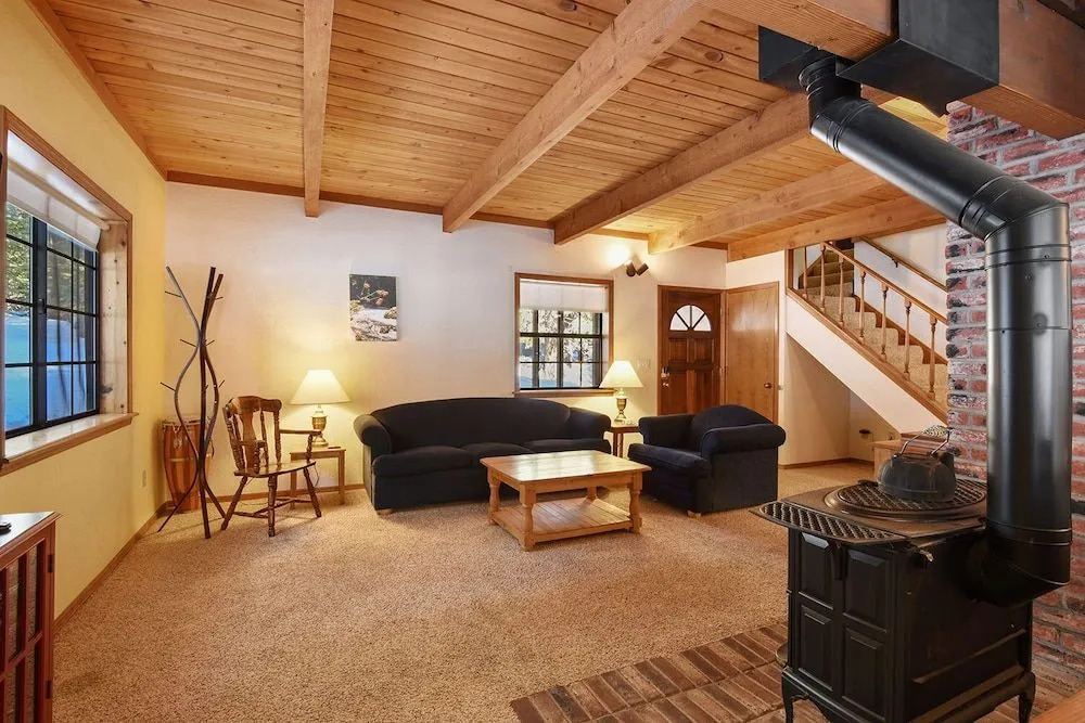 Relax Inn Close to Attractions Galore!