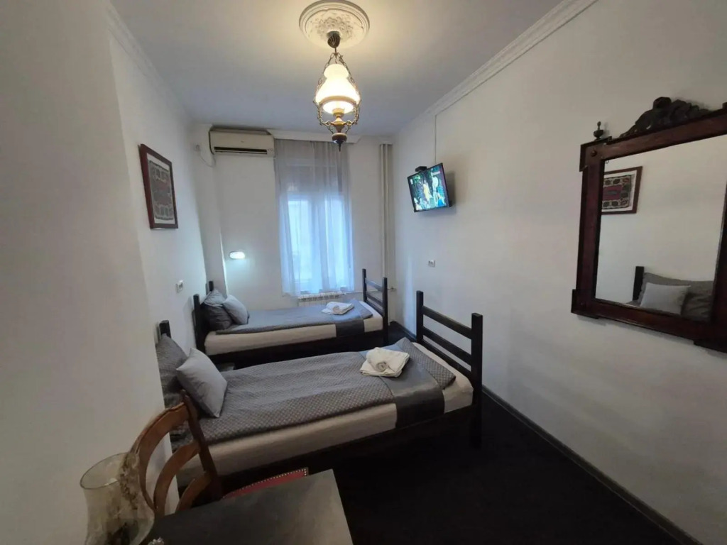 Authentic Belgrade Centre Hostel - Renovated Dec 2022