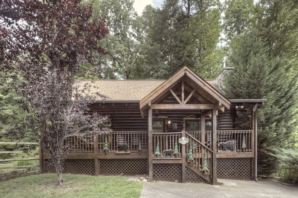 The Cozy Bear by Eagles Ridge Resort
