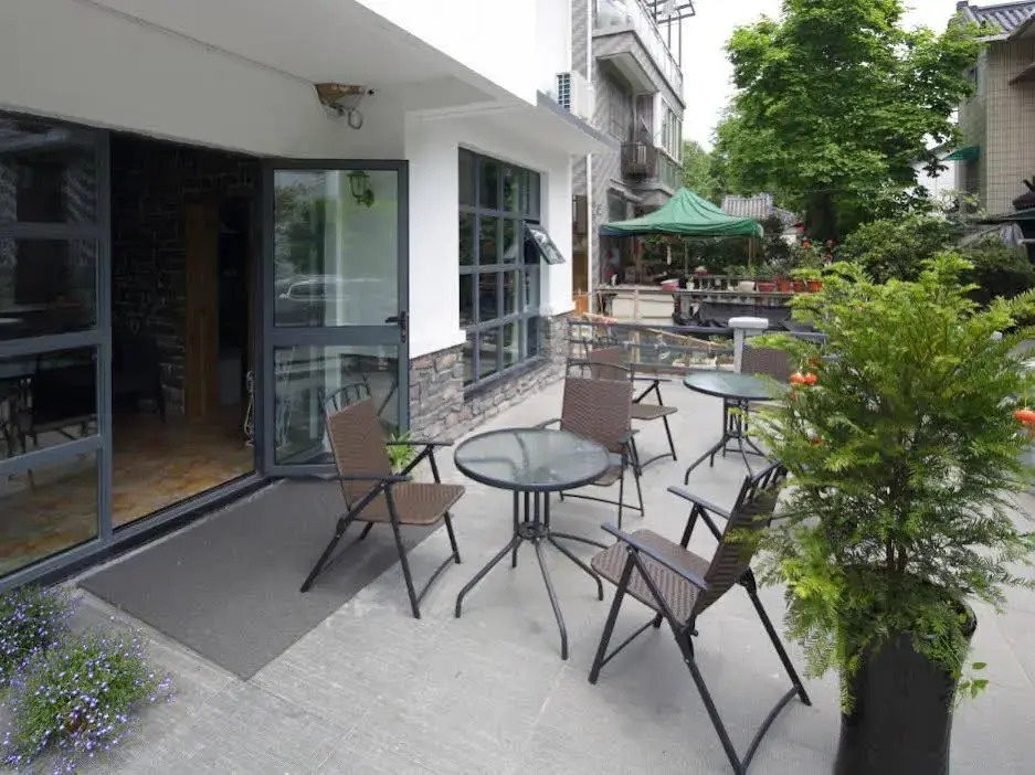 V Theme Inns Hangzhou Lingyin Villa Branch