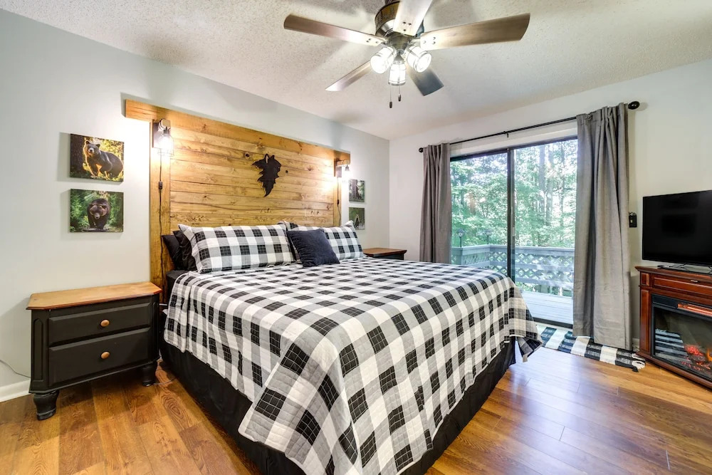 Peaceful Maggie Valley Vacation Rental w/ Fire Pit