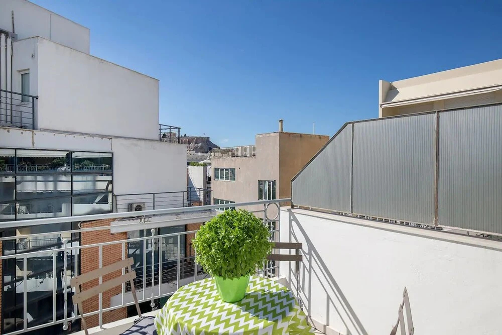 Stylish one-bedroom maisonette in Mets