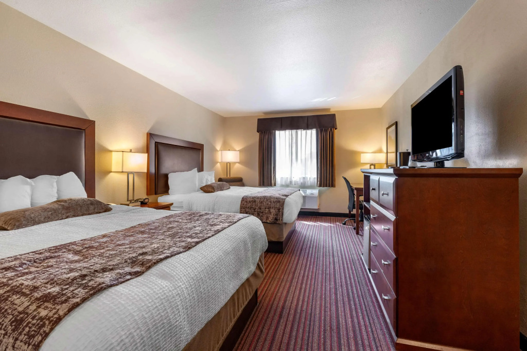 Best Western PLUS Sparta Trail Lodge