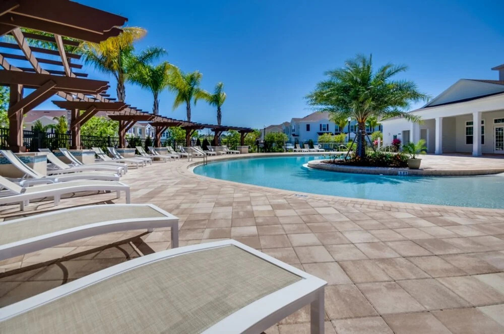 Lucaya Village - 2901 Edenshire way 104 Unit 14