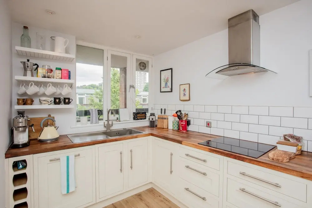Spacious 2 Bedroom Flat With Communal Garden
