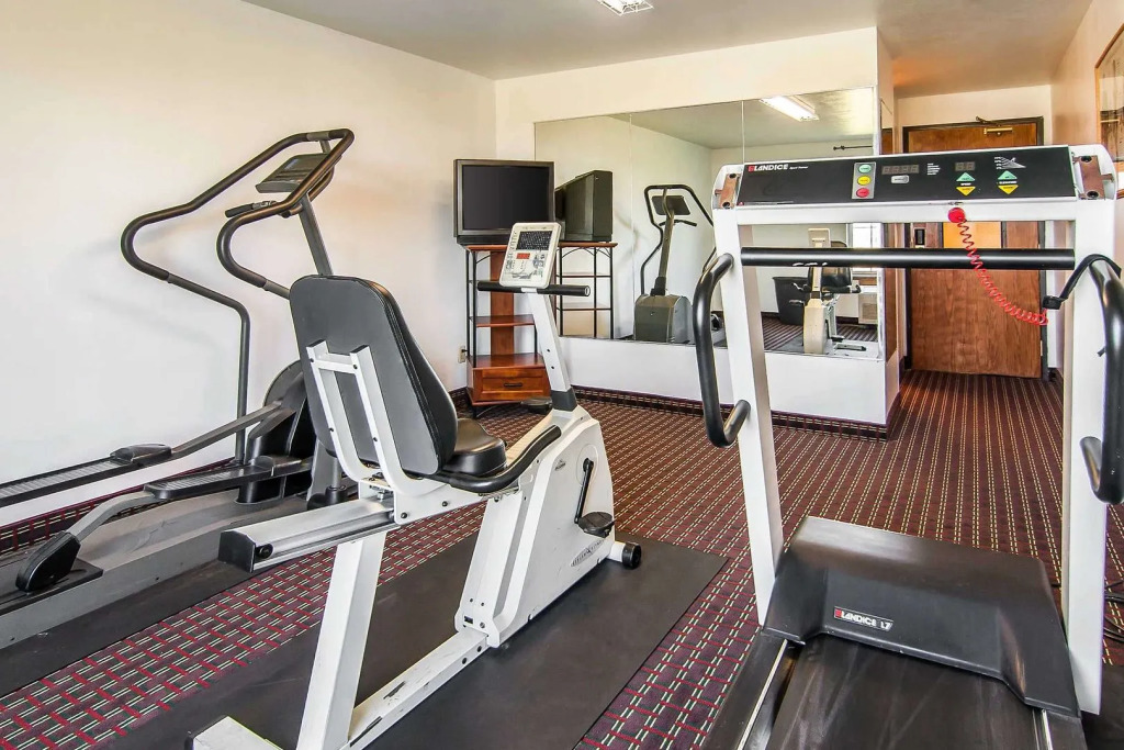 Bridgeway Inn & Suites - Portland Airport