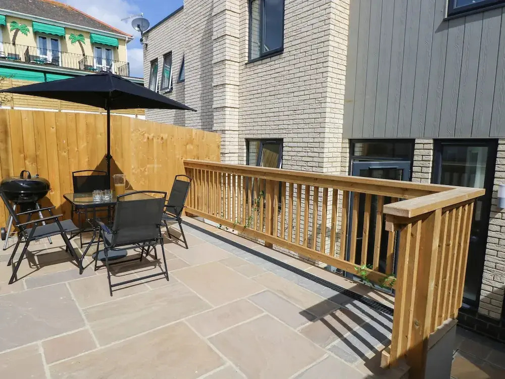 9 Breakwater Way