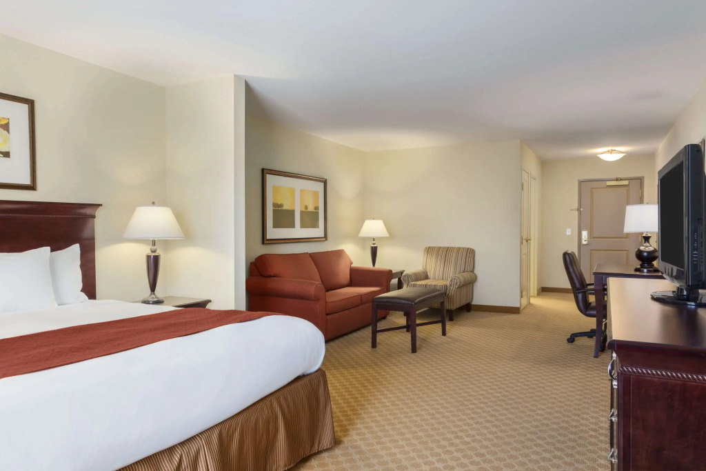 Country Inn & Suites By Radisson, Savannah Airport, GA
