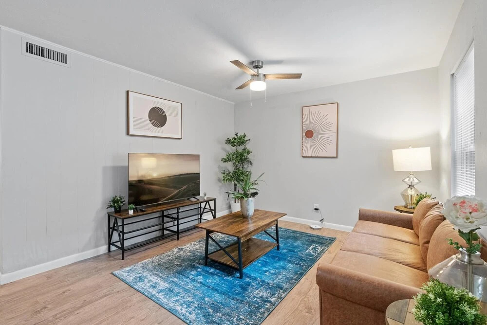 Stylish 1BR Near UT Highland Evonify