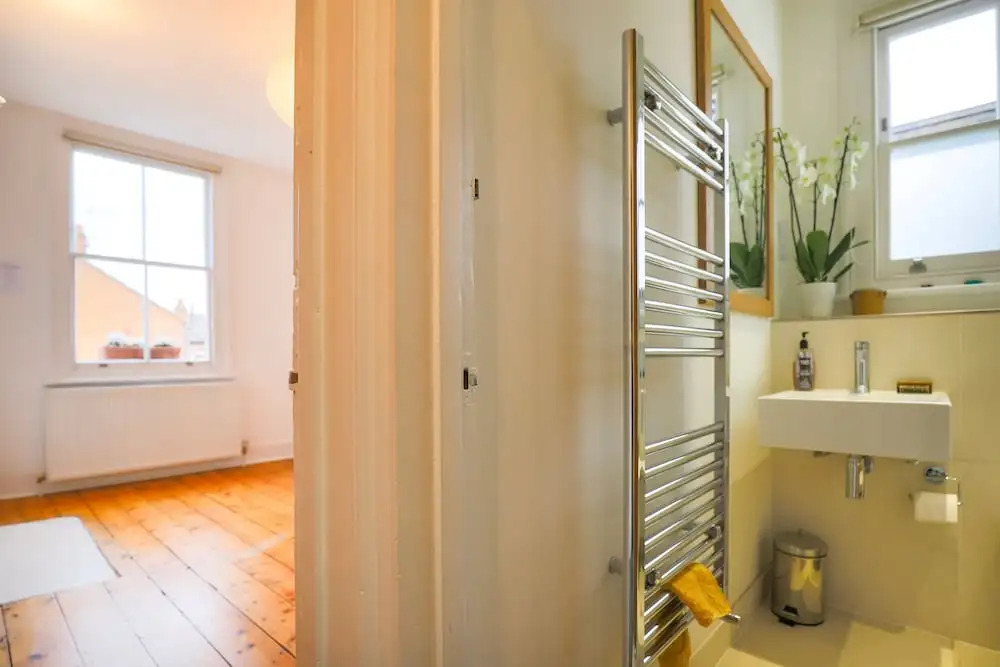 Unique 2 Bedroom House With Yoga Studio