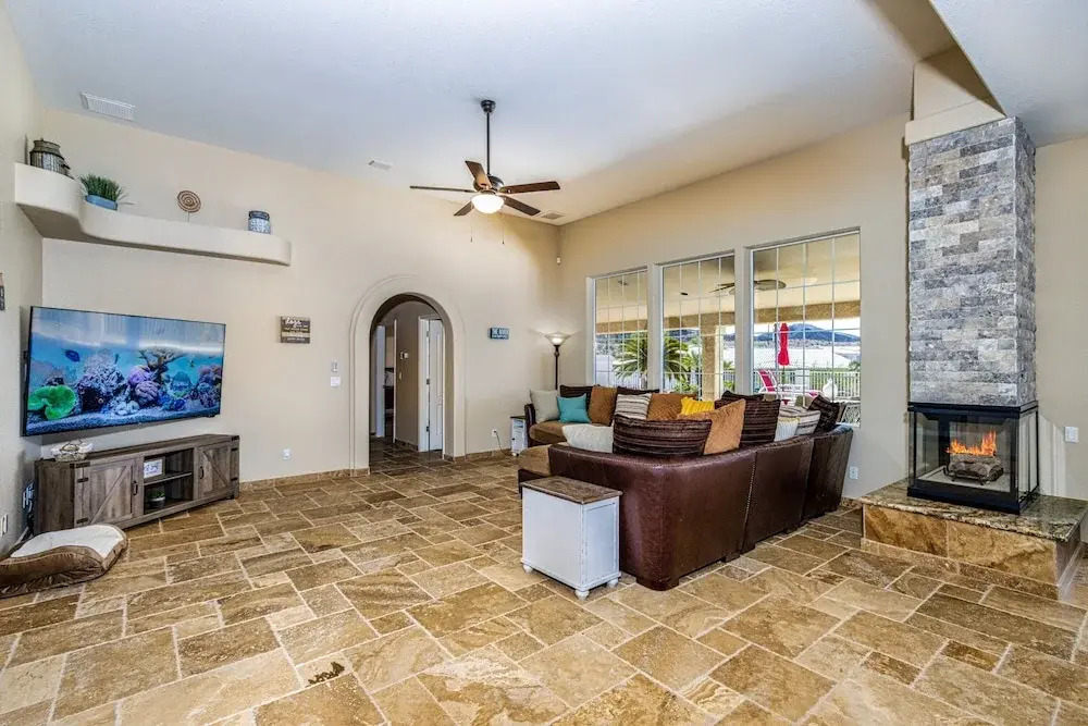 Tropic Paradise 3 bed + 3 Bath Pool Home