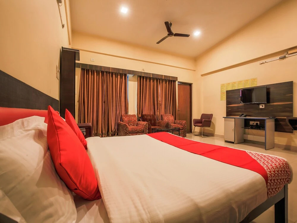 OYO 24457 Mahalasa Guest House