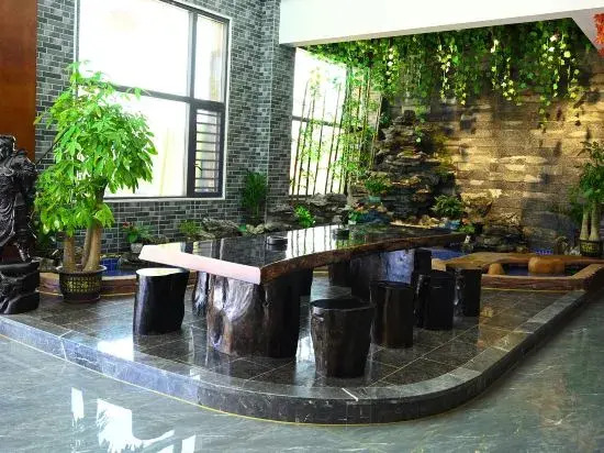 Yizhang Xinsheng Hot Spring Hotel