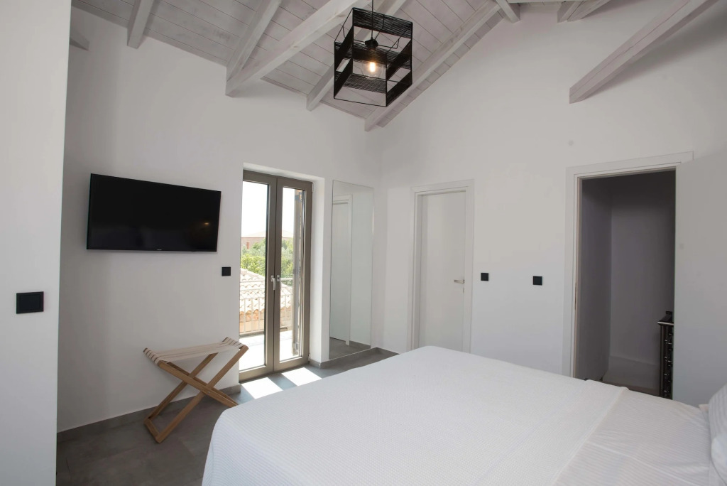 Calme Suites Mani