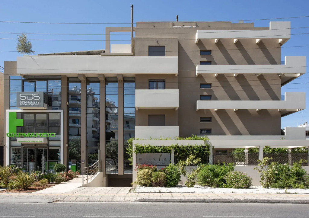 Elaia Luxury Suites