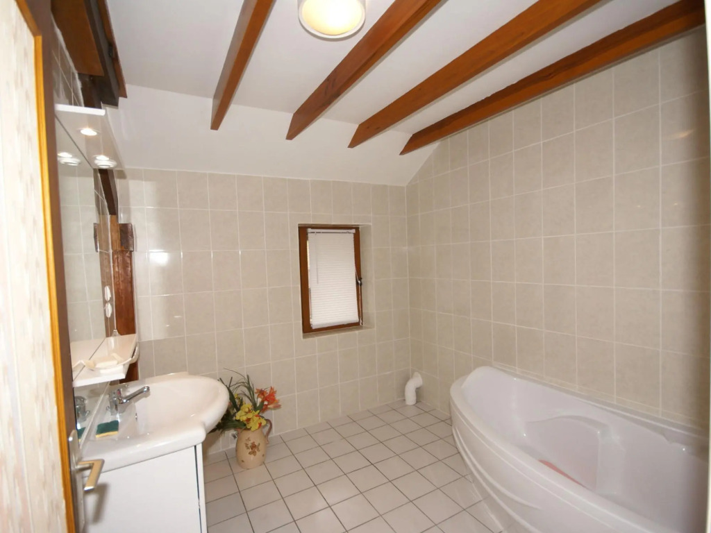 Holiday Home Right on the River Bank With Private Swimming Pool in Saint-julien-de-lampon