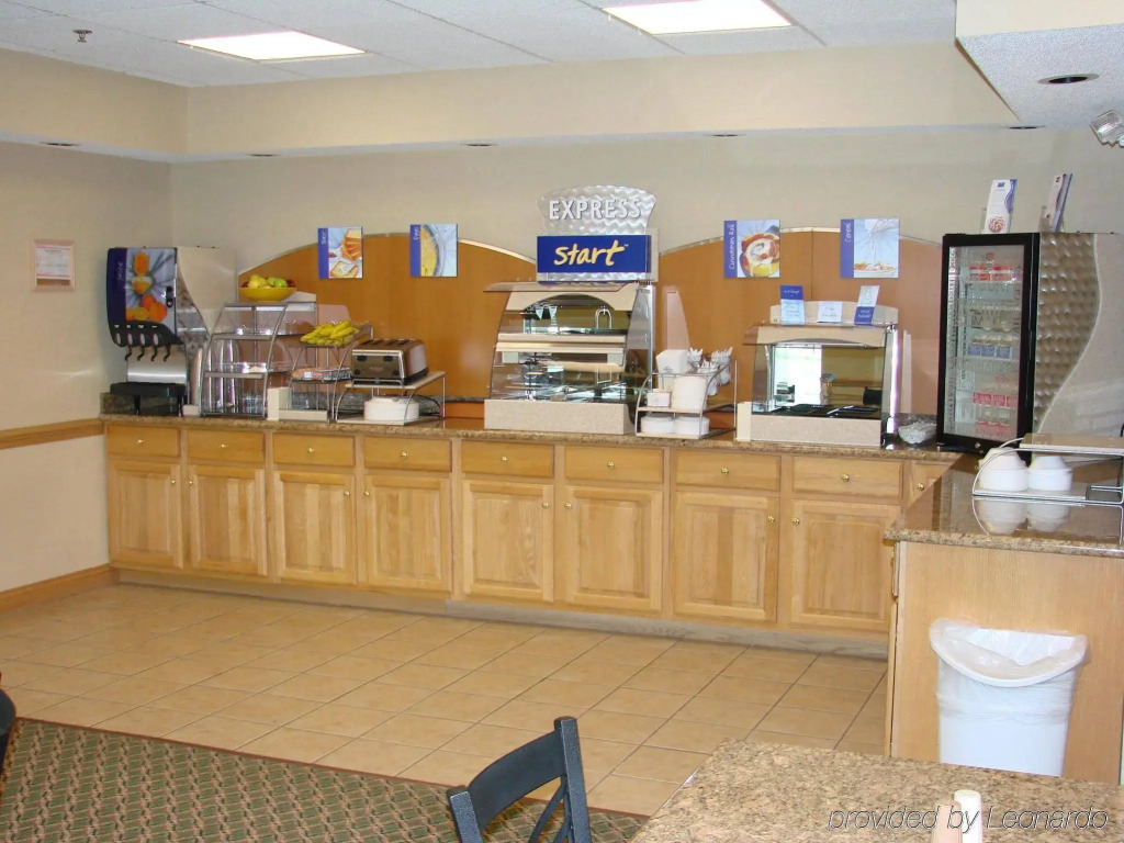 Holiday Inn Express Hotel & Suites Elkhart-South by IHG