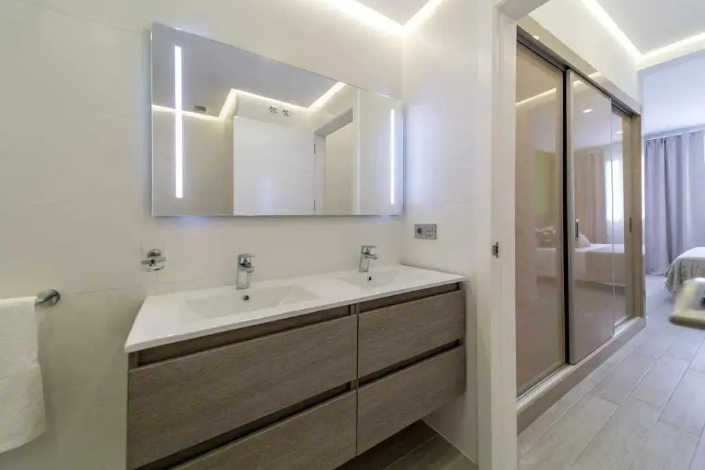 Ocean Garden Suite 11 con jardín privado