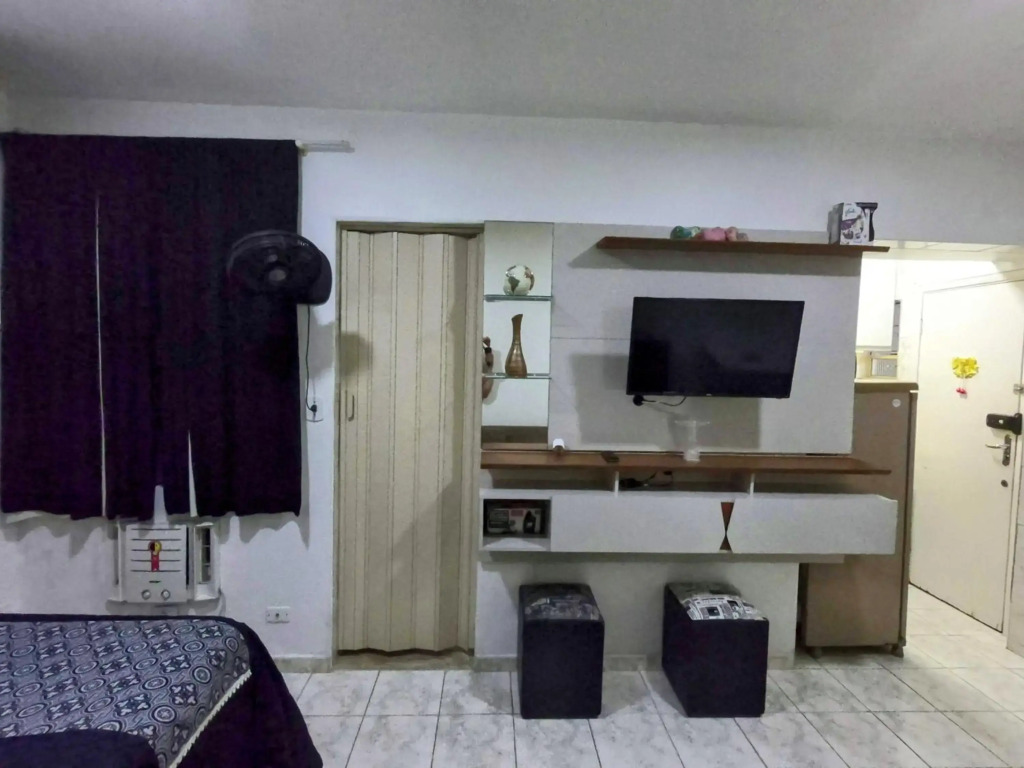 Sala living em prédio Familiar na Av da Praia