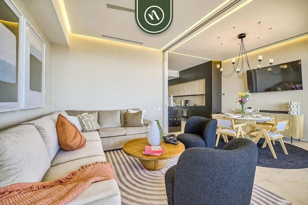 Luxury 1BR Condo With Private Terrace - Ocean View