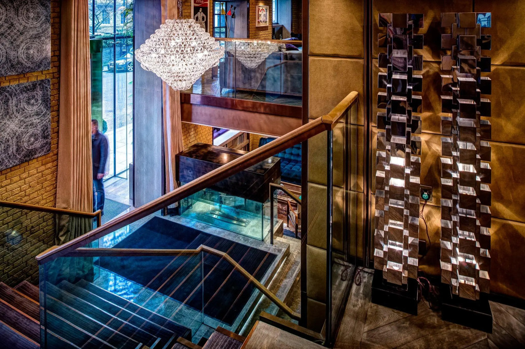 The Hari London