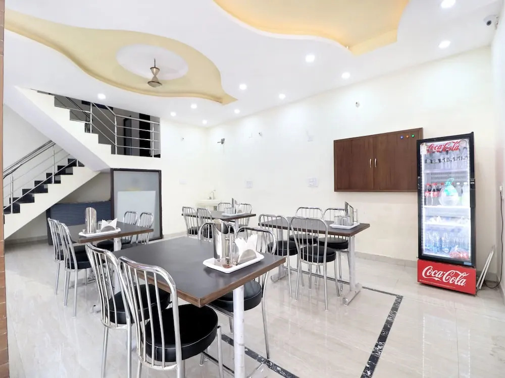Hotel kb Square Near Chandigarh Railway Station