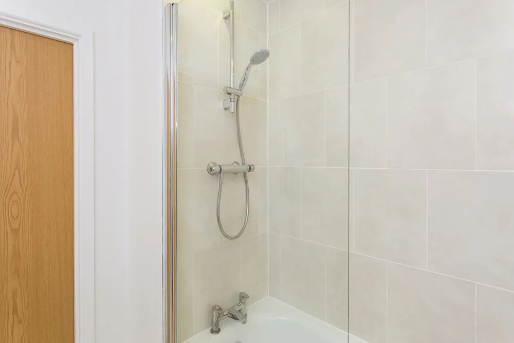 Luxury East London Flat, Sleeps 6