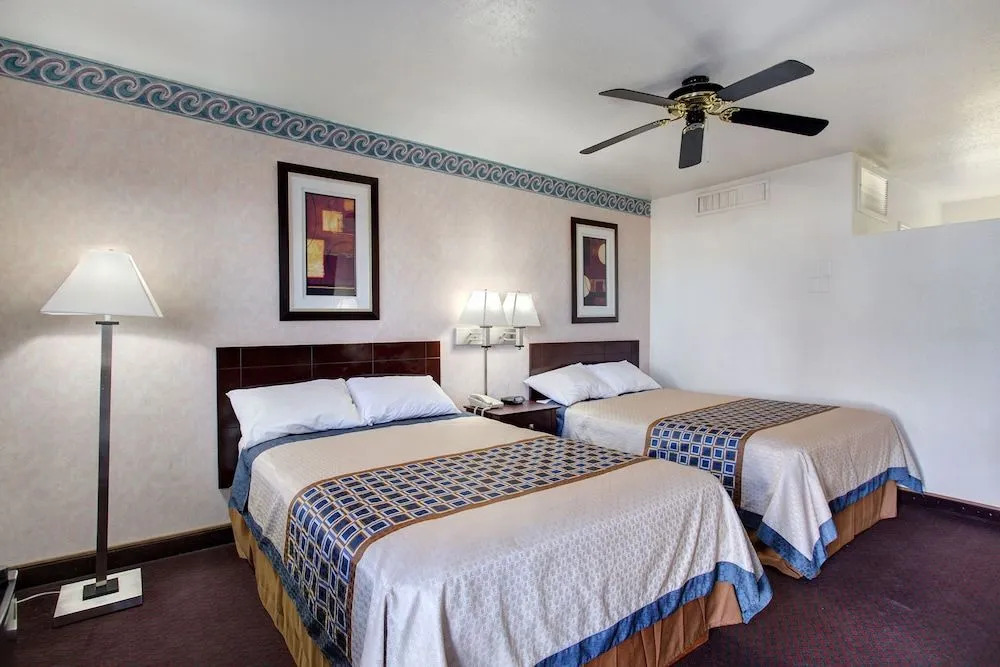Carlsbad Inn , New Mexico