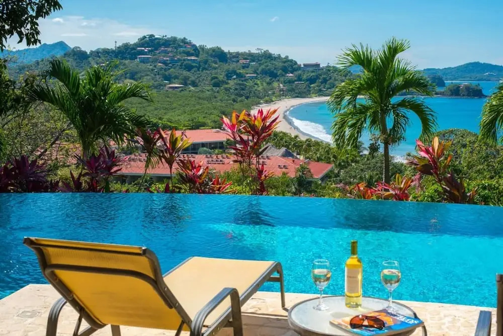 Villa Bougainvillea - Playa Flamingo - 3 Bedroom