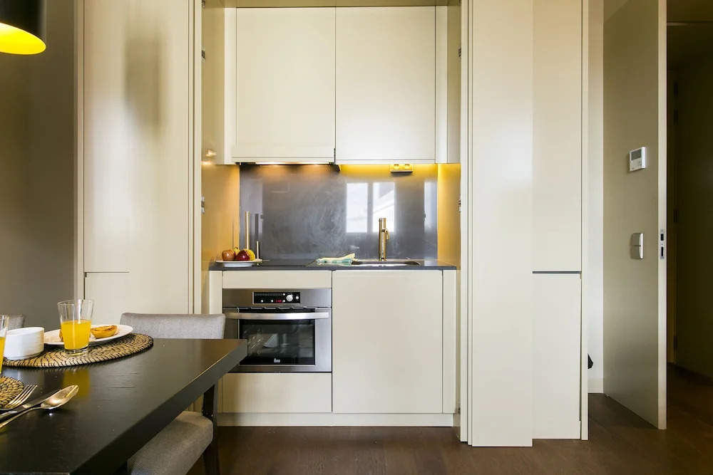 ALTIDO Classy 1BR Apt by the Jardim Dom Luis, in Cais do Sodré