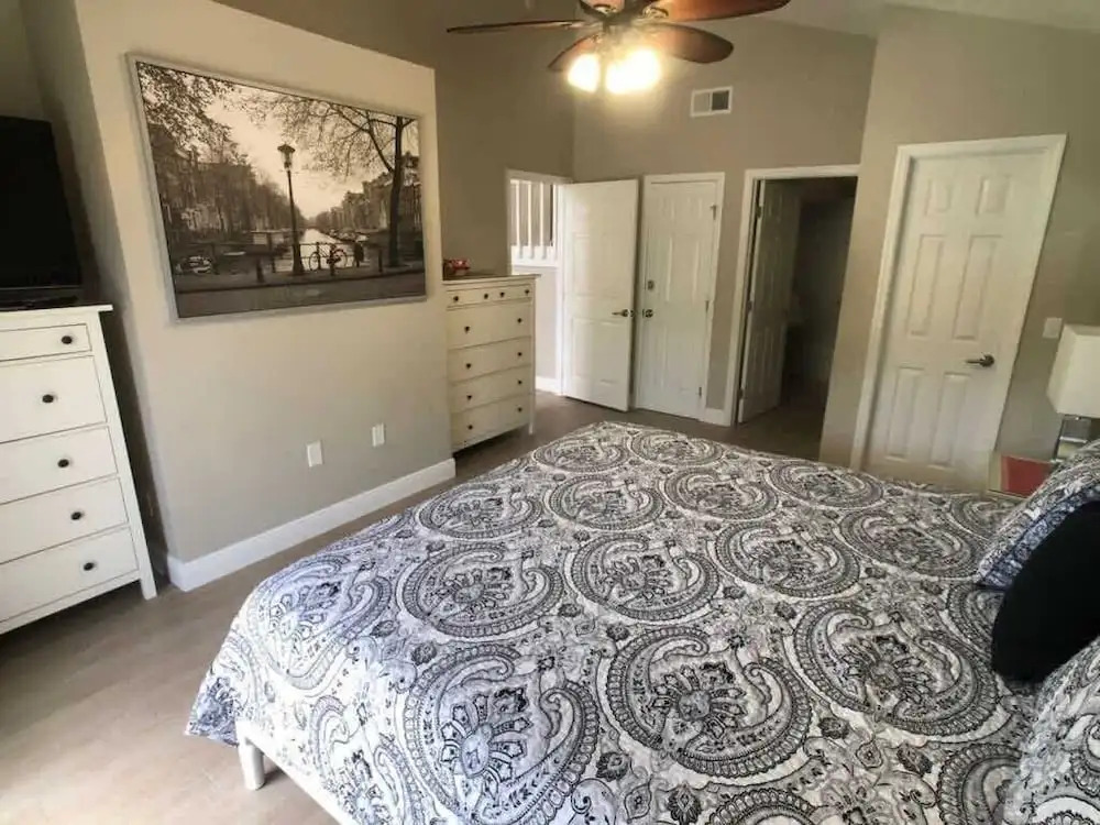 Beautiful Remodeled Private Pool Home