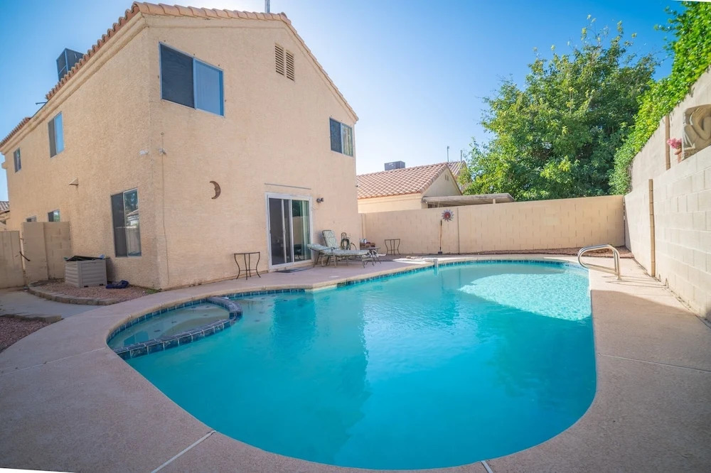 Las Vegas Oasis With Sparkling Pool 3 Bedroom Home by Redawning