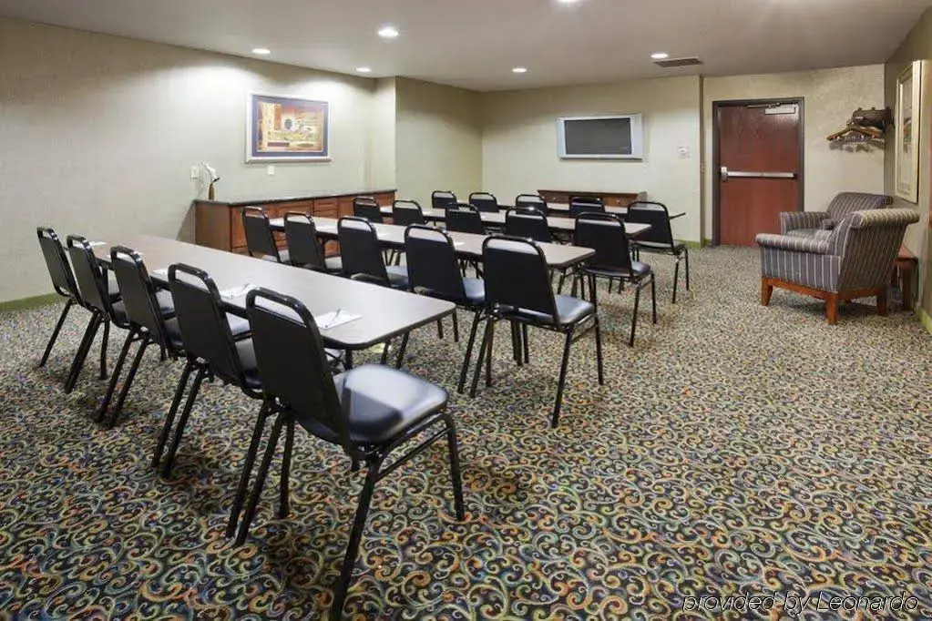 GrandStay Hotel & Suites Becker