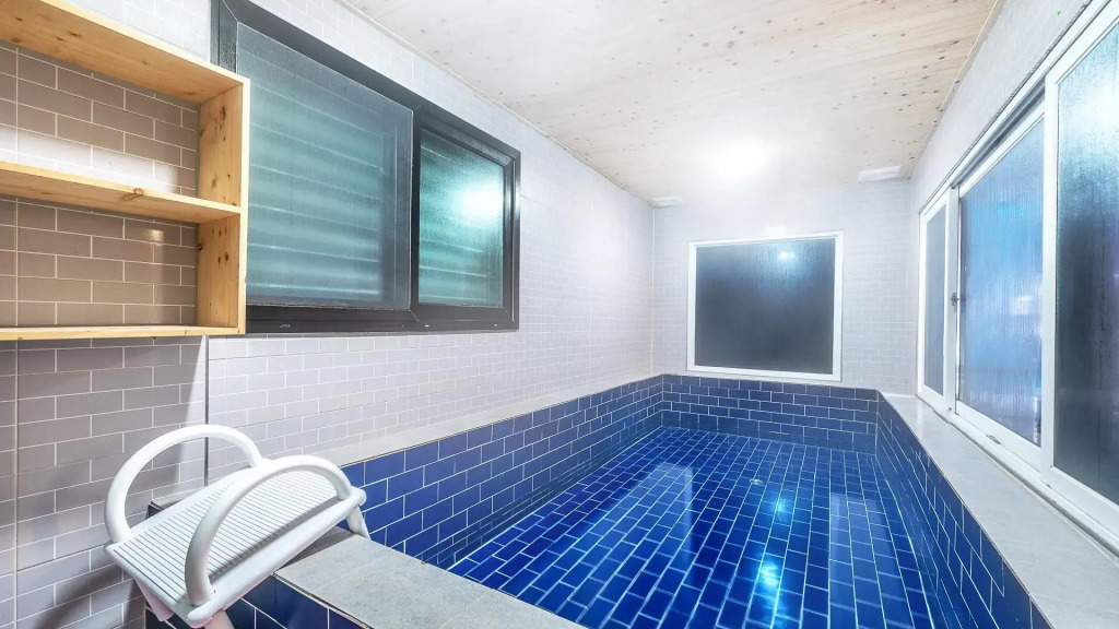 Gyeongju Stay 1222 Kids Poolvilla Pension
