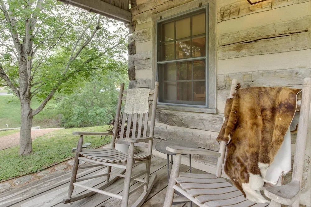 Town Creek Log Cabin
