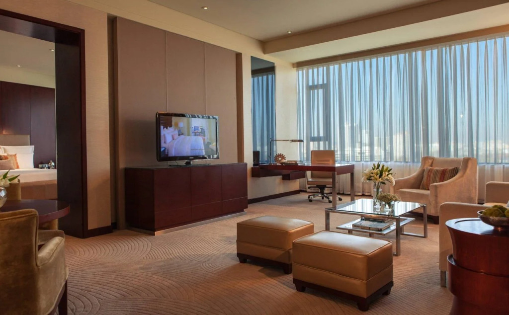 Renaissance Tianjin Lakeview Hotel