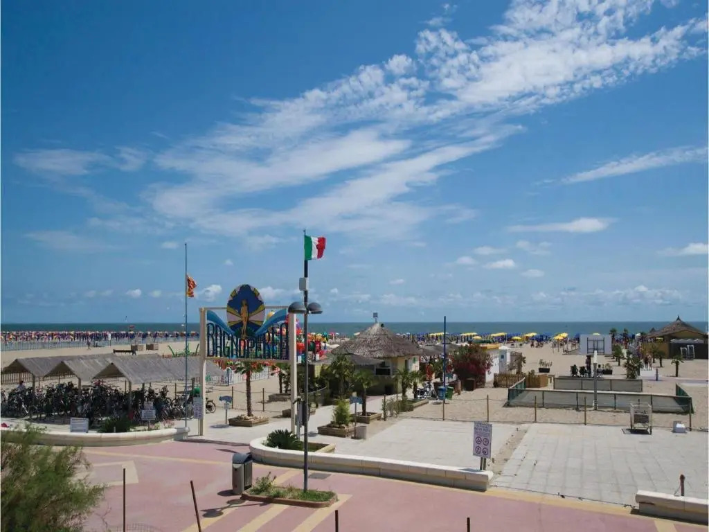 Acquamarina 8